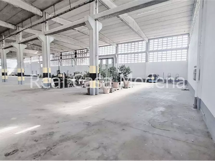 Immagine 22 di Capannone industriale in vendita  a Modena