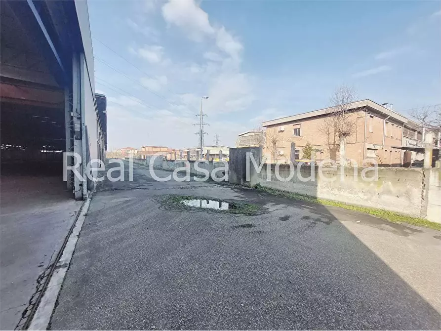 Immagine 3 di Capannone industriale in vendita  a Modena