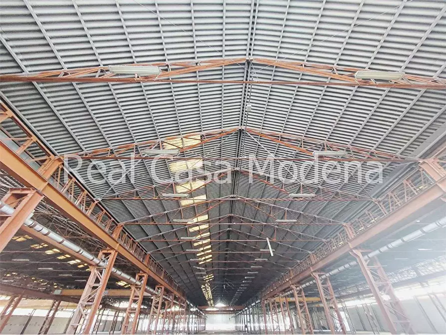 Immagine 9 di Capannone industriale in vendita  a Modena