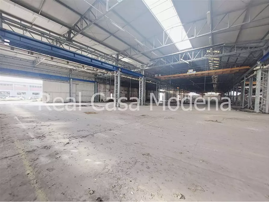 Immagine 15 di Capannone industriale in vendita  a Modena
