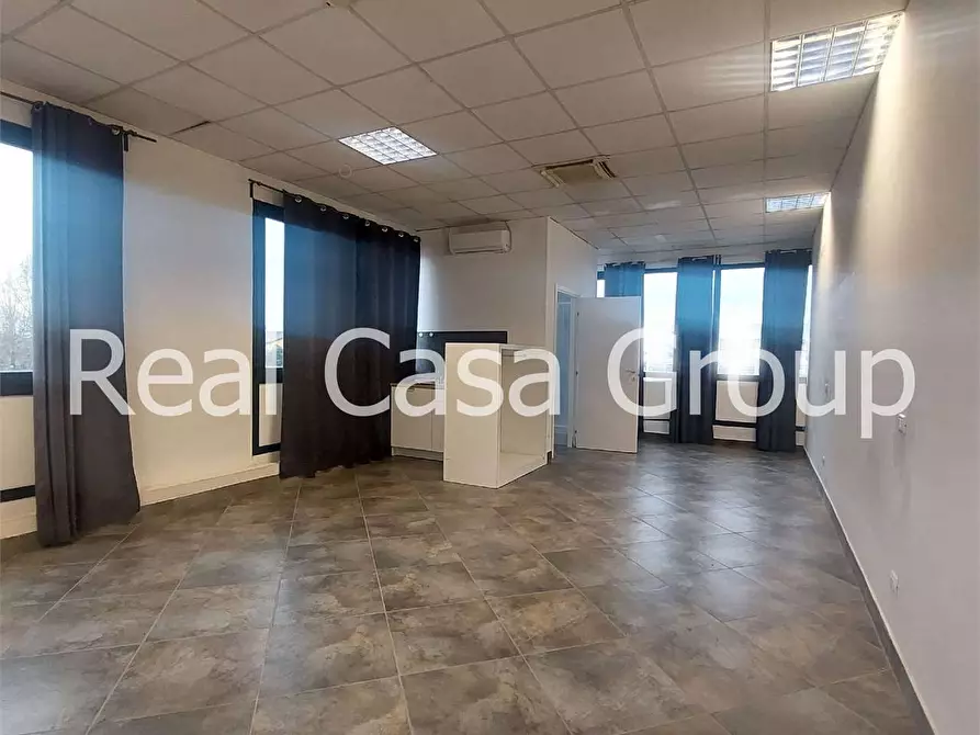 Immagine 2 di Ufficio in affitto  in Via Emilia Est a Modena