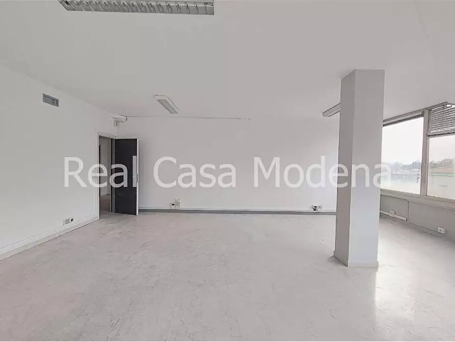 Immagine 10 di Ufficio in affitto  in Via Cagliostro a Modena