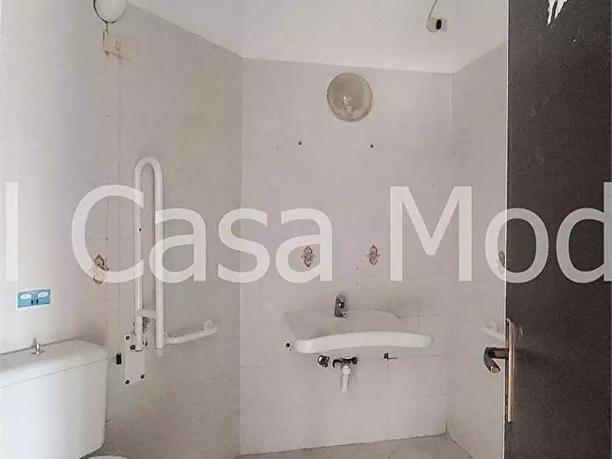 Immagine 15 di Ufficio in affitto  in Via Cagliostro a Modena