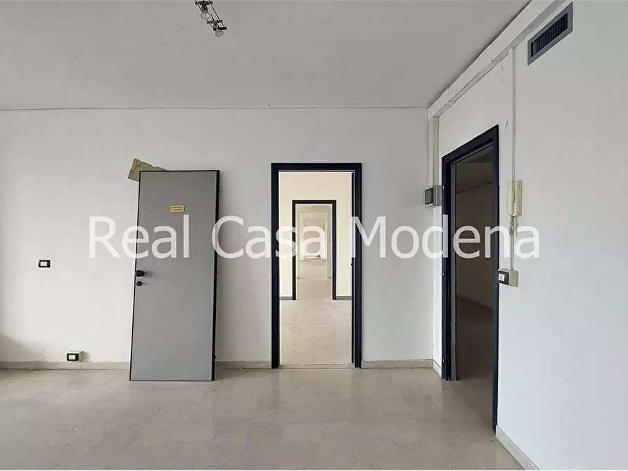 Immagine 8 di Ufficio in affitto  in Via Cagliostro a Modena