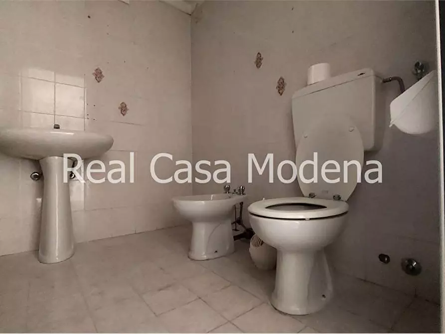 Immagine 23 di Ufficio in affitto  in Via Cagliostro a Modena