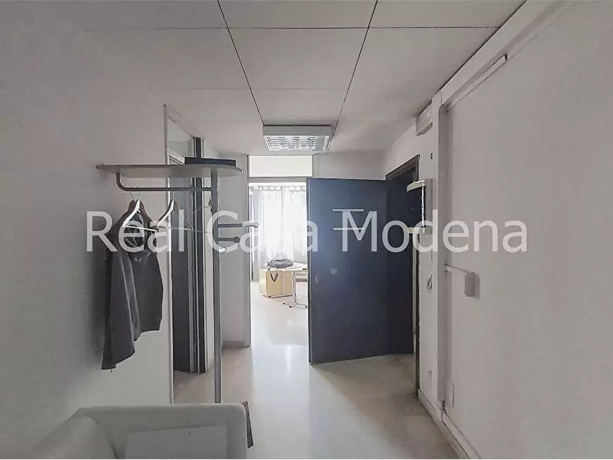 Immagine 3 di Ufficio in affitto  in Via Cagliostro  a Modena