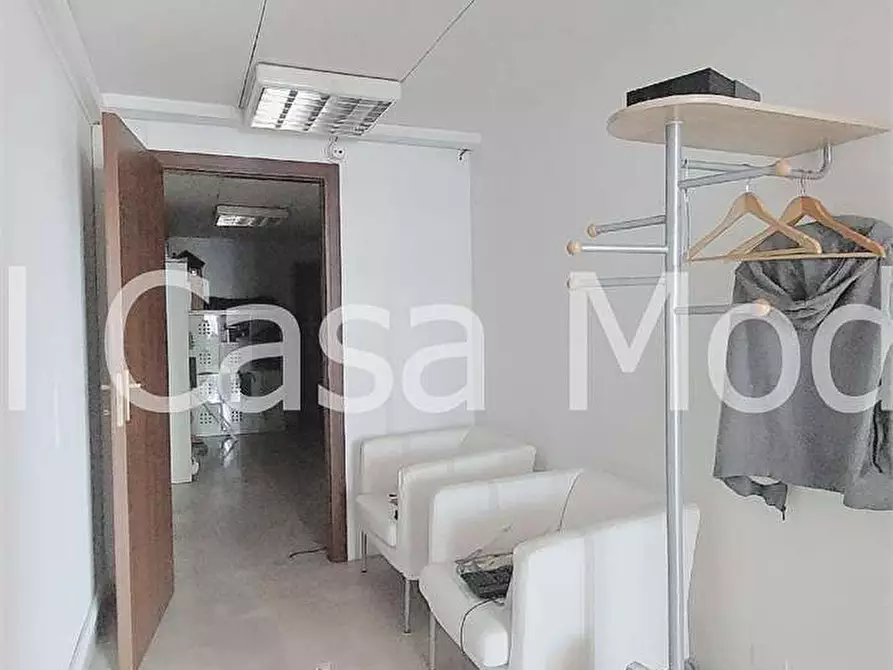Immagine 6 di Ufficio in affitto  in Via Cagliostro  a Modena