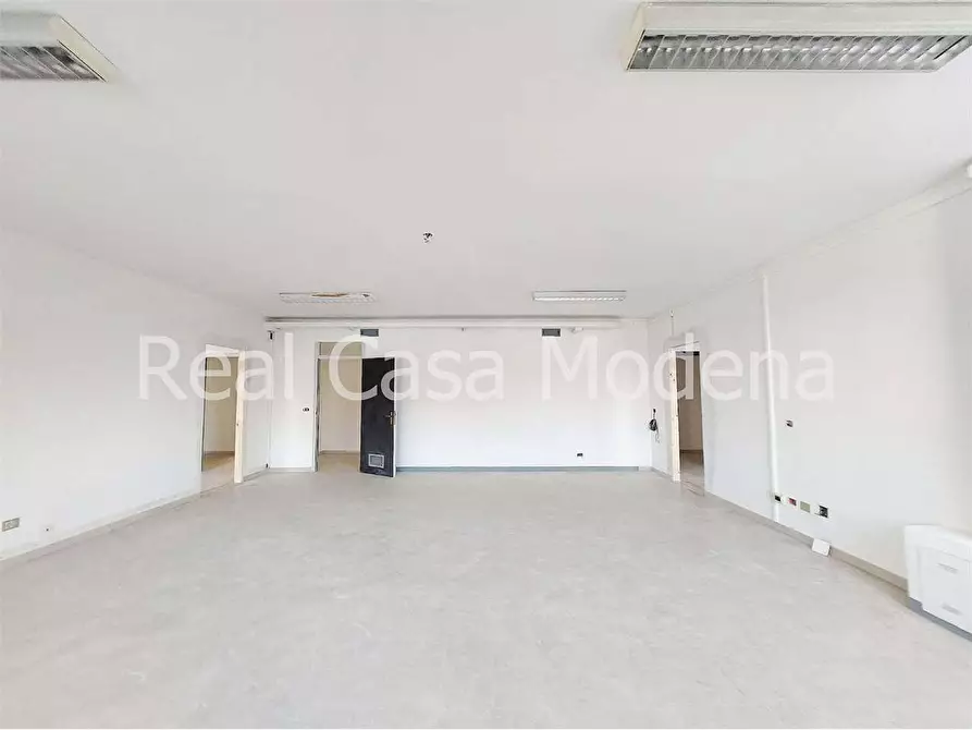 Immagine 3 di Ufficio in vendita  in Via Cagliostro a Modena