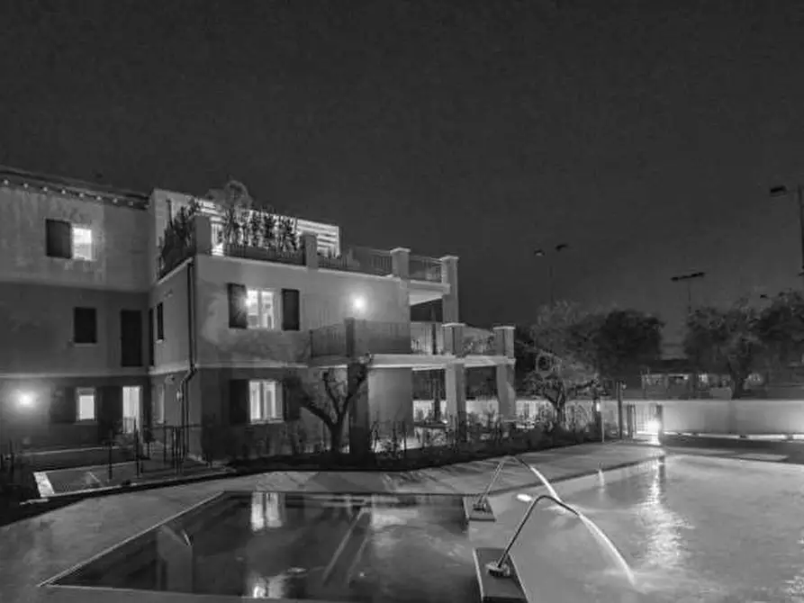 Immagine 5 di Ufficio in affitto  a Modena