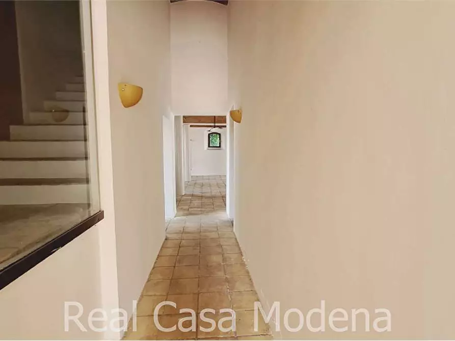 Immagine 11 di Ufficio in affitto  a Modena