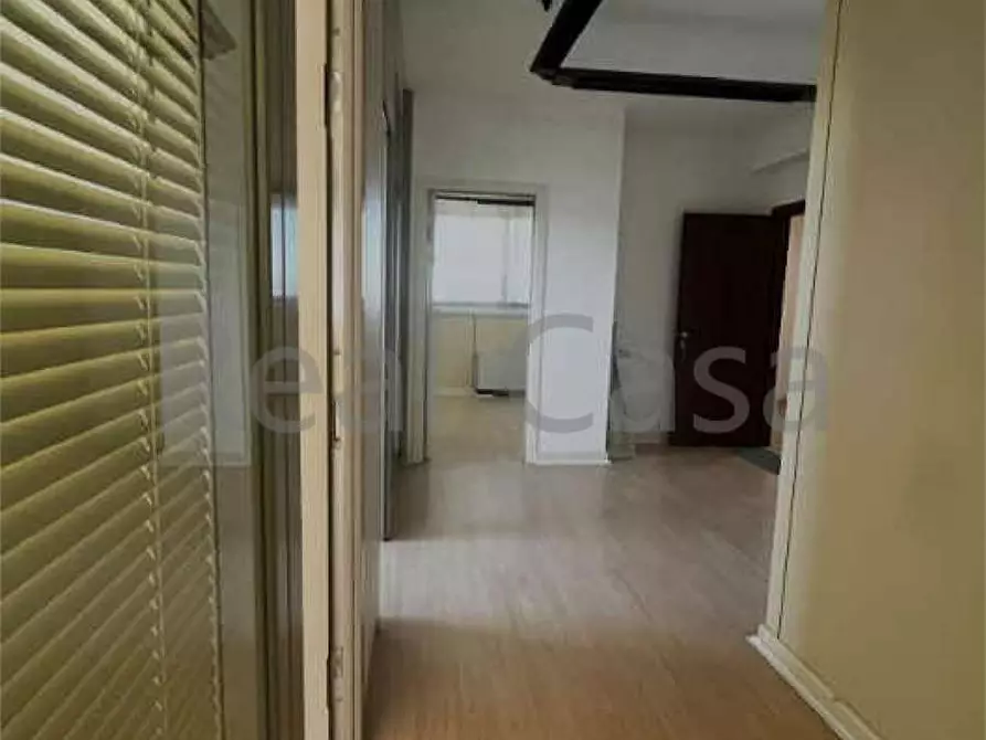 Immagine 4 di Ufficio in affitto  in Via Scaglia Est a Modena