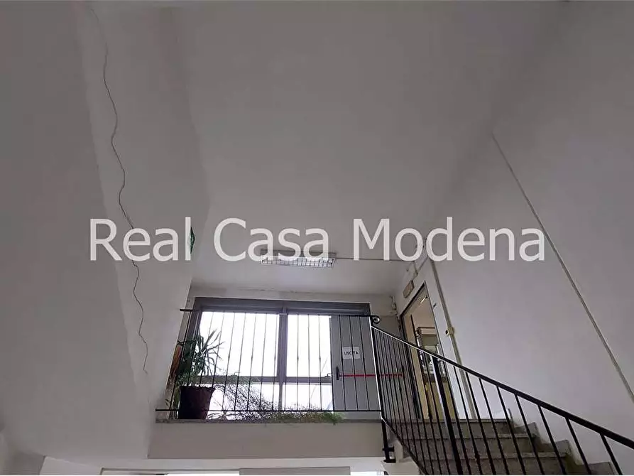 Immagine 4 di Ufficio in affitto  a Modena