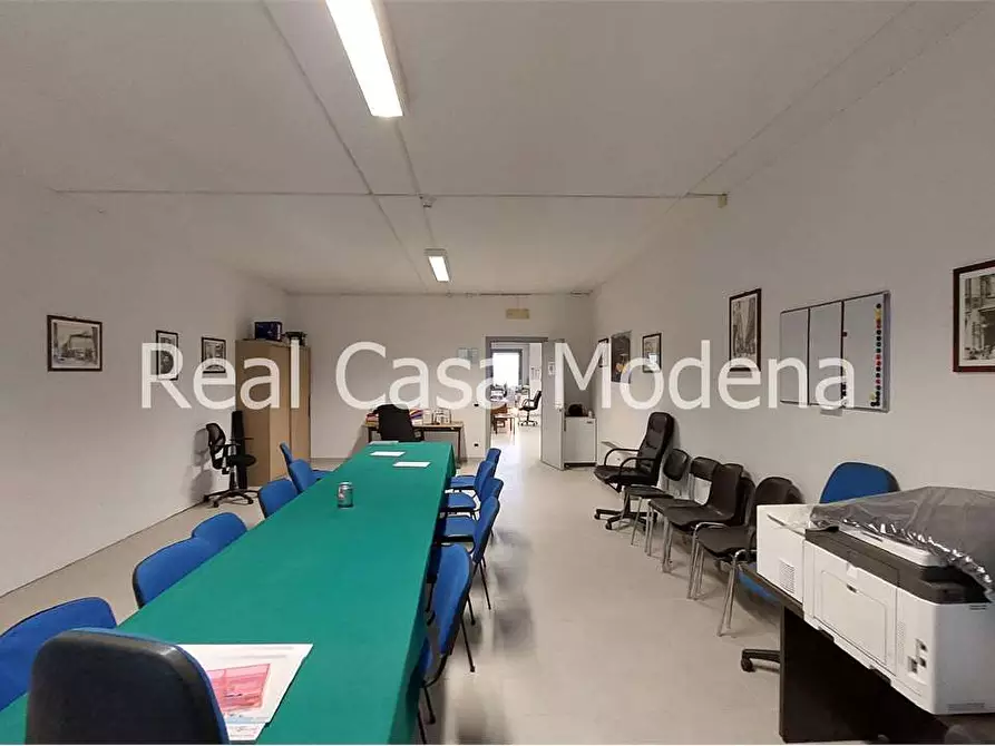 Immagine 33 di Ufficio in affitto  a Modena
