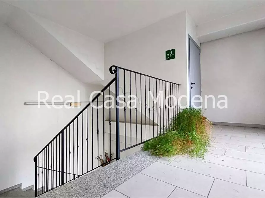 Immagine 43 di Ufficio in affitto  a Modena