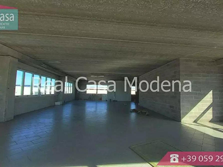 Immagine 11 di Ufficio in affitto  a Modena