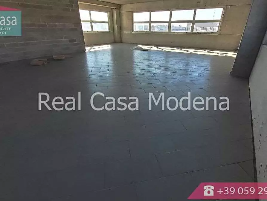 Immagine 12 di Ufficio in affitto  a Modena