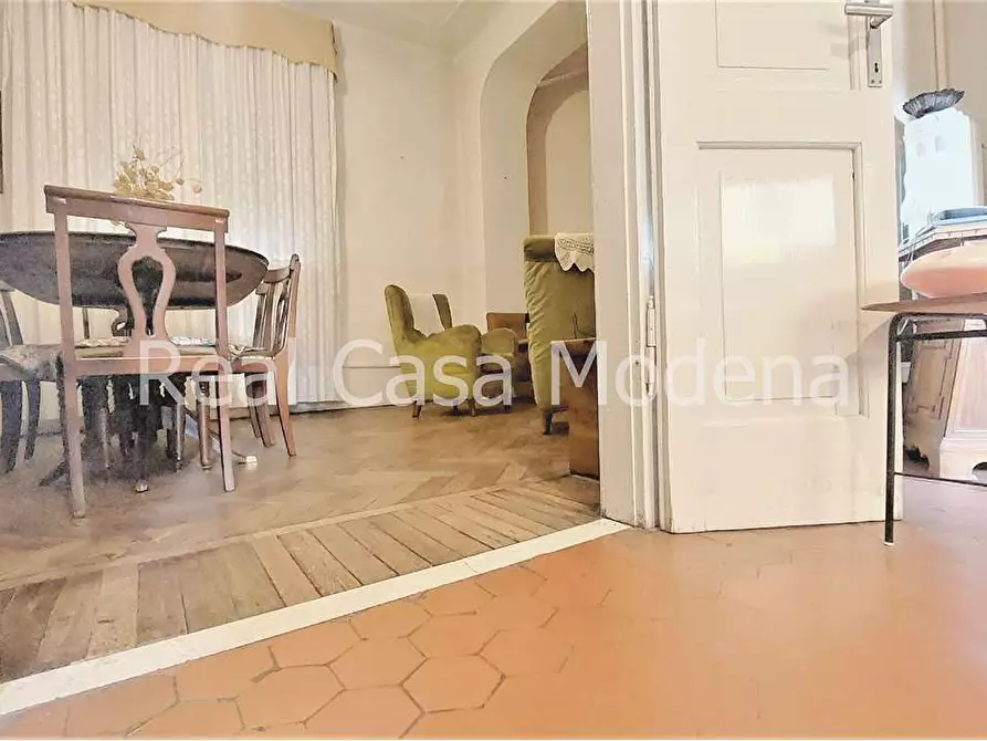 Immagine 13 di Appartamento in vendita  a Modena