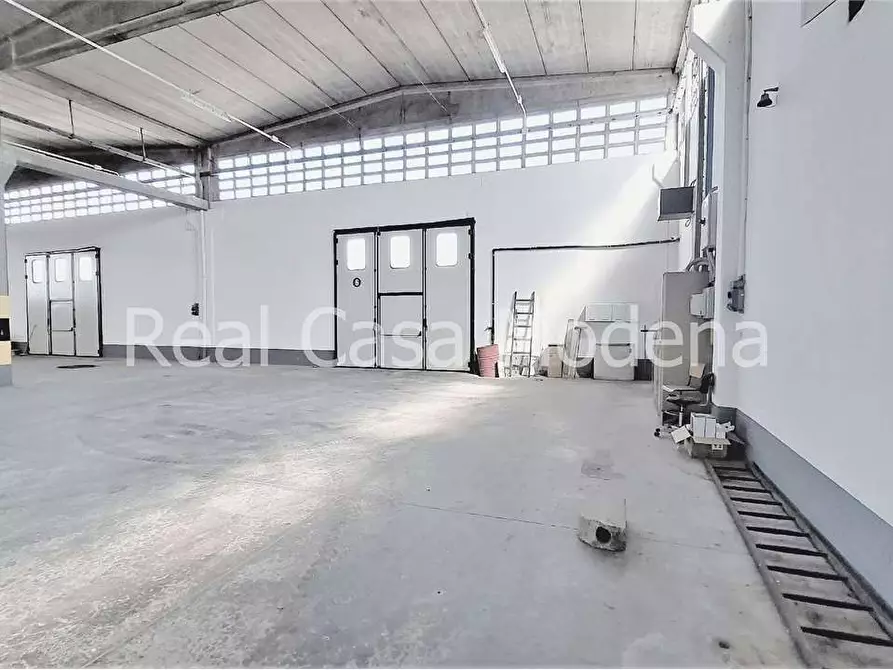 Immagine 6 di Capannone industriale in vendita  a Modena
