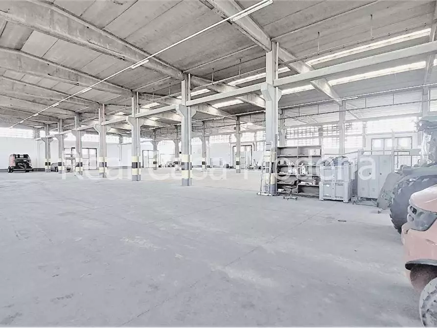 Immagine 9 di Capannone industriale in vendita  a Modena