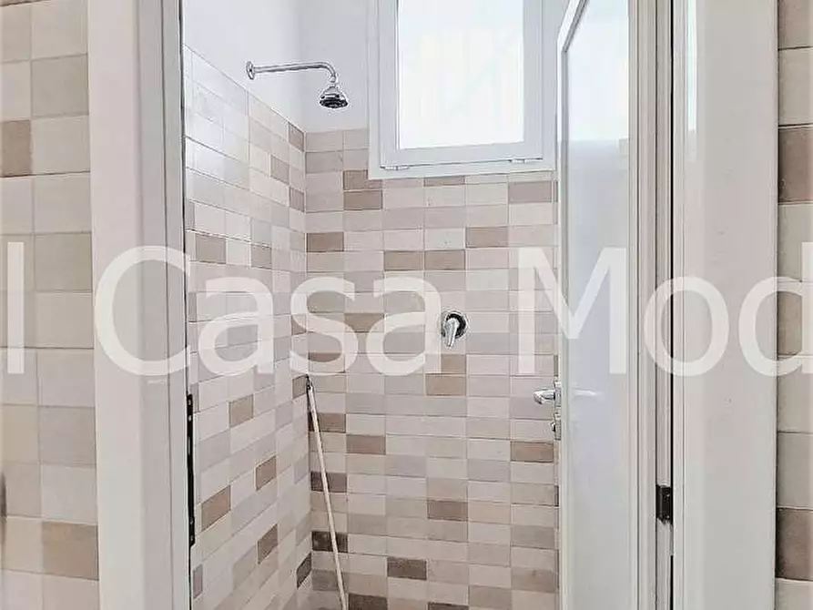 Immagine 15 di Capannone industriale in vendita  a Modena