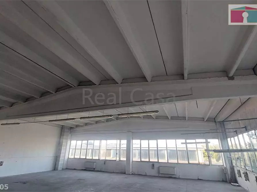 Immagine 1 di Laboratorio in vendita  in Via Del Monastero a Modena