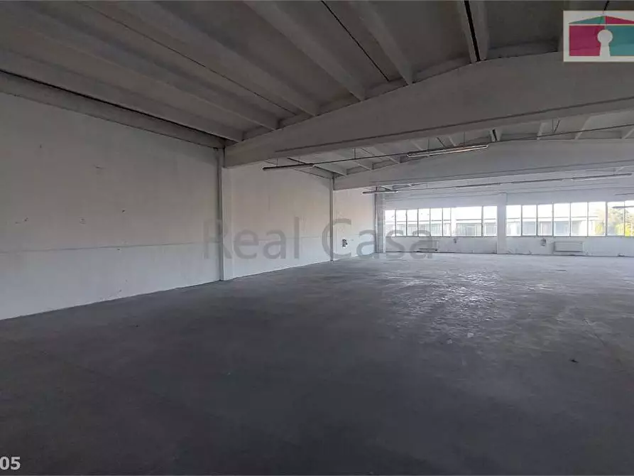 Immagine 6 di Laboratorio in vendita  in Via Del Monastero a Modena