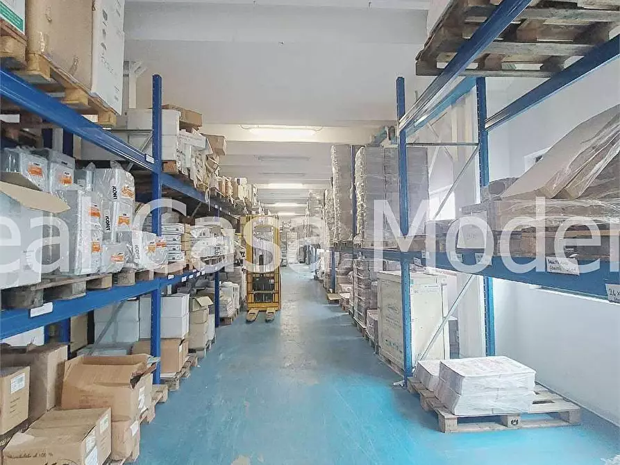 Immagine 4 di Capannone industriale in vendita  in Via Zanfi a Modena