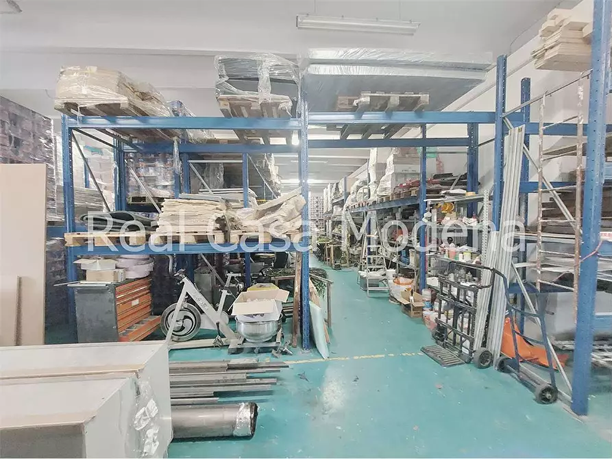 Immagine 2 di Capannone industriale in vendita  in Via Zanfi a Modena