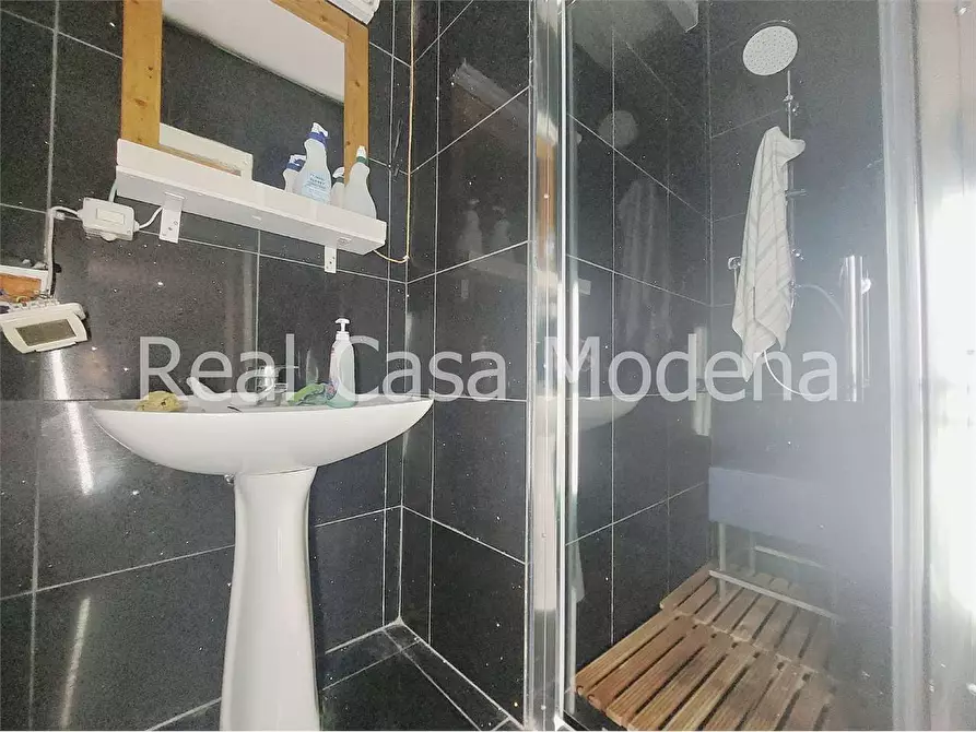 Immagine 27 di Capannone industriale in vendita  in Via Zanfi a Modena