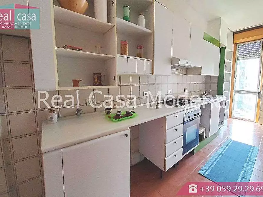 Immagine 2 di Appartamento in vendita  in Via Baccelli a Modena