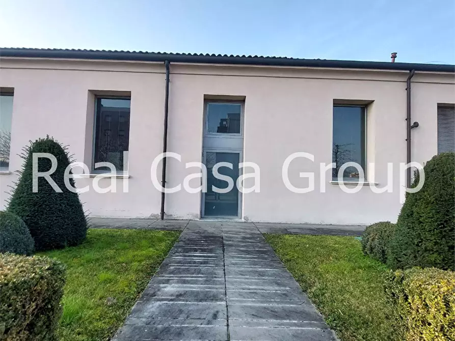 Immagine 20 di Ufficio in affitto  a Modena