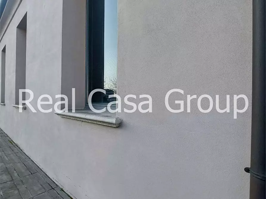 Immagine 21 di Ufficio in affitto  a Modena