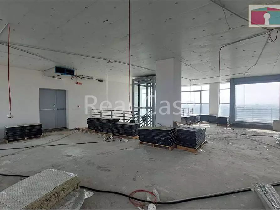 Immagine 6 di Ufficio in affitto  a Modena