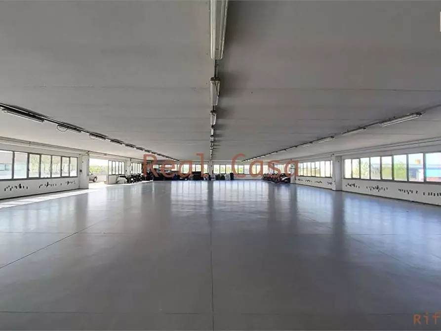 Immagine 1 di Capannone industriale in vendita  a Modena