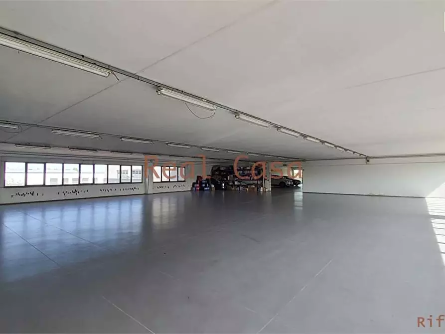 Immagine 4 di Capannone industriale in vendita  a Modena