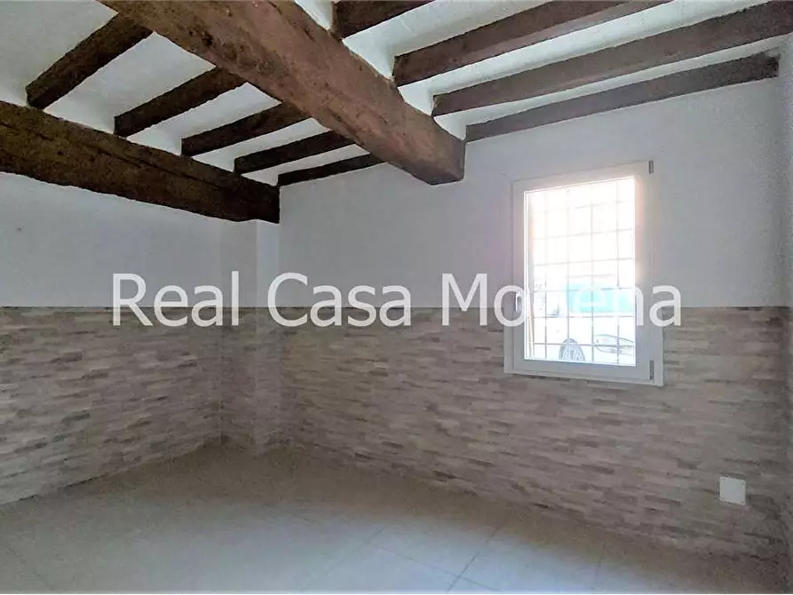 Immagine 6 di Negozio in vendita  in Via Vignolese  460 a Modena