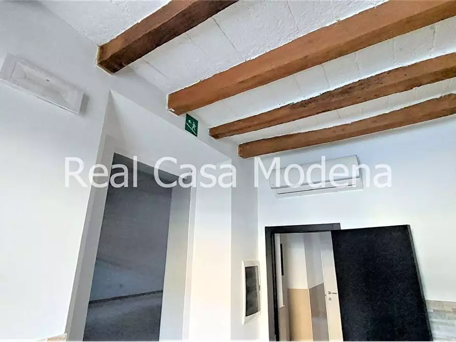 Immagine 7 di Negozio in vendita  in Via Vignolese  460 a Modena