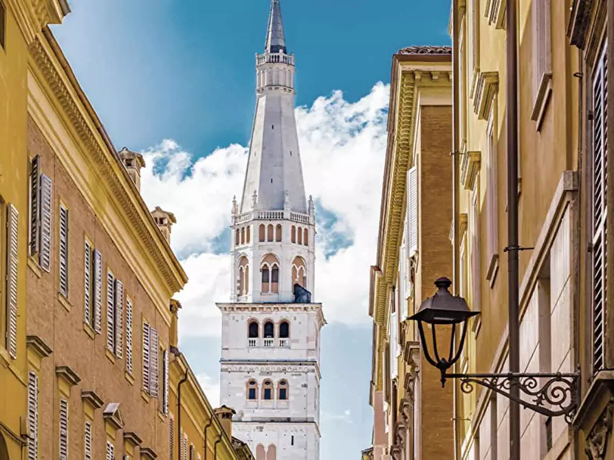 Immagine 1 di Appartamento in affitto  a Modena