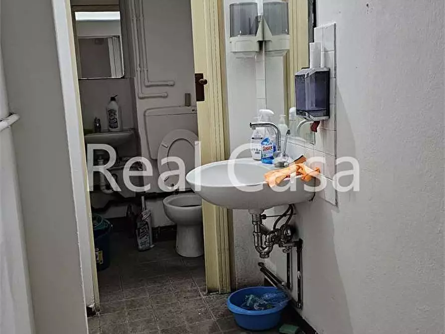 Immagine 8 di Laboratorio in vendita  in Via Emilia est 145 a Modena