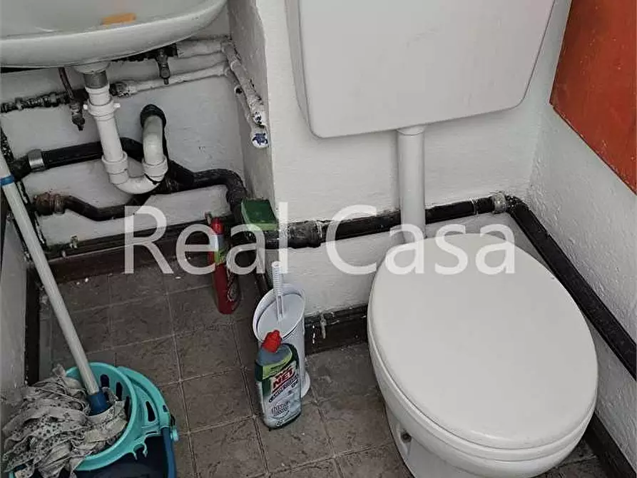 Immagine 9 di Laboratorio in vendita  in Via Emilia est 145 a Modena