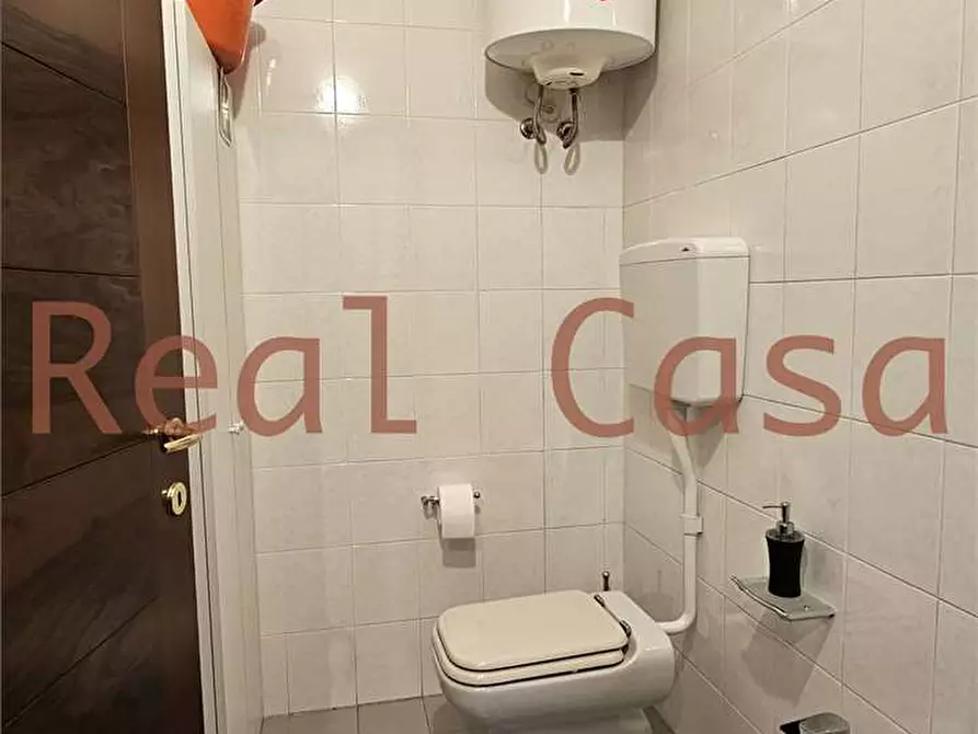 Immagine 12 di Ufficio in vendita  in Strada degli Schiocchi a Modena