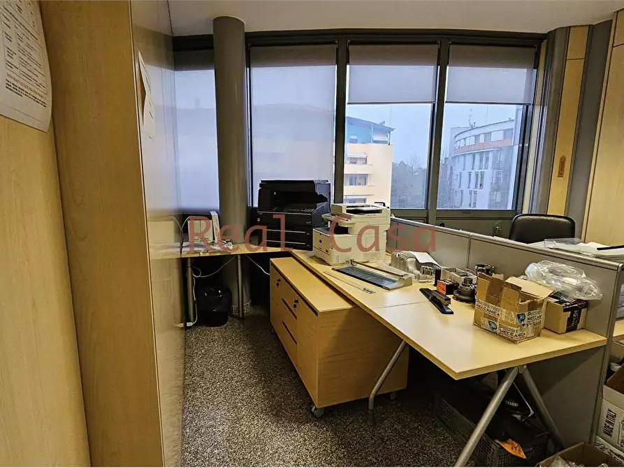 Immagine 22 di Ufficio in vendita  in Strada degli Schiocchi a Modena