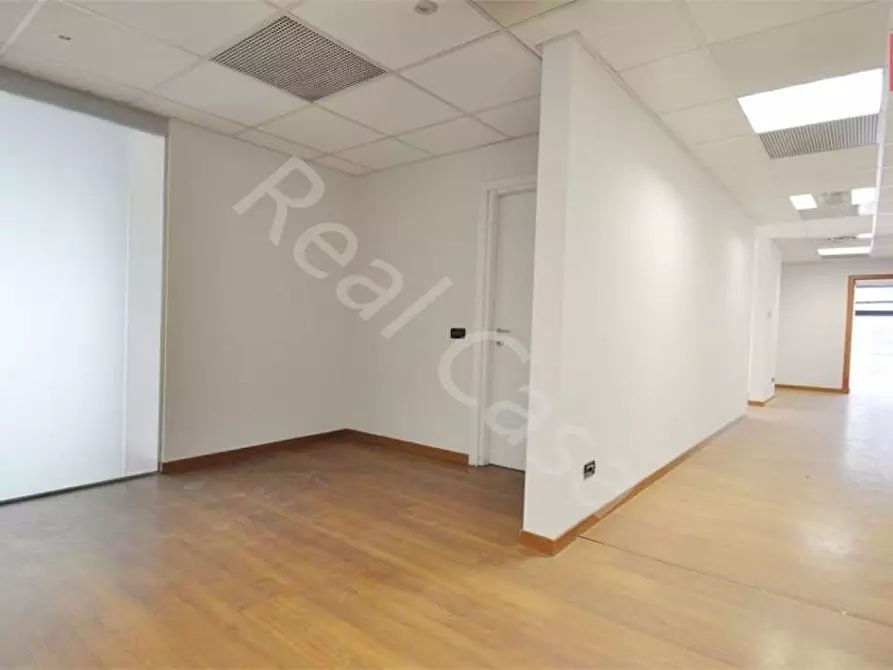 Immagine 5 di Ufficio in affitto  in Via Bellinzona a Modena