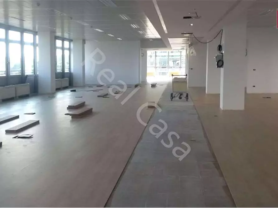 Immagine 23 di Ufficio in affitto  in Via Bellinzona a Modena