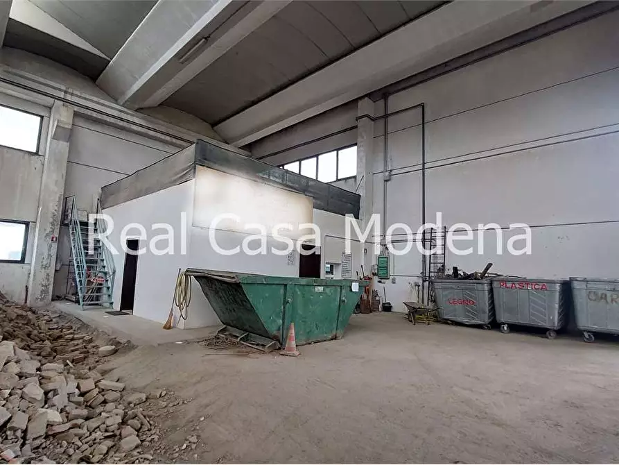 Immagine 3 di Capannone industriale in vendita  a Modena