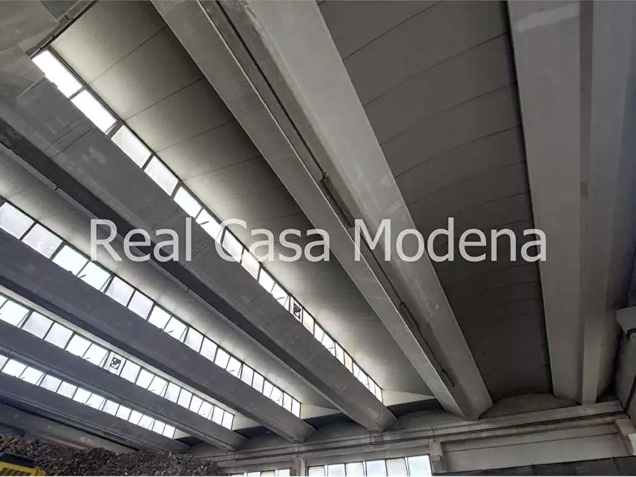 Immagine 5 di Capannone industriale in vendita  a Modena