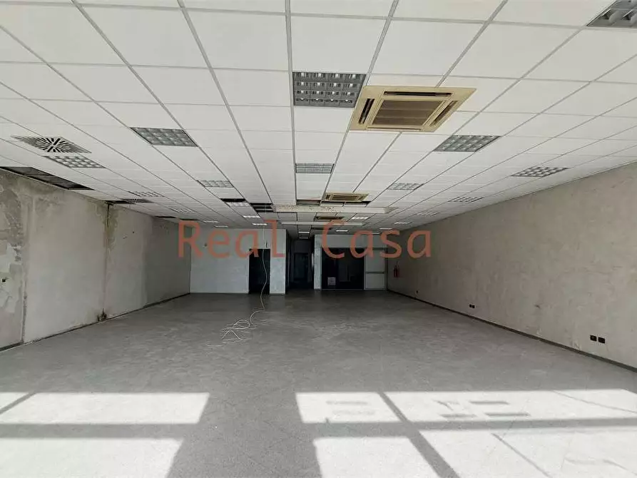 Immagine 4 di Negozio in affitto  in Via Giuseppe di Vittorio  2 a Reggio Nell'emilia