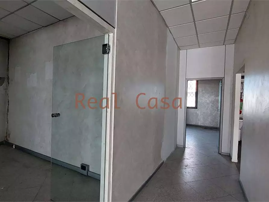 Immagine 16 di Negozio in affitto  in Via Giuseppe di Vittorio  2 a Reggio Nell'emilia