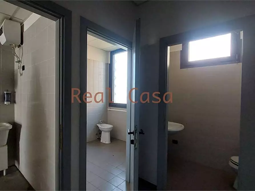 Immagine 17 di Negozio in affitto  in Via Giuseppe di Vittorio  2 a Reggio Nell'emilia