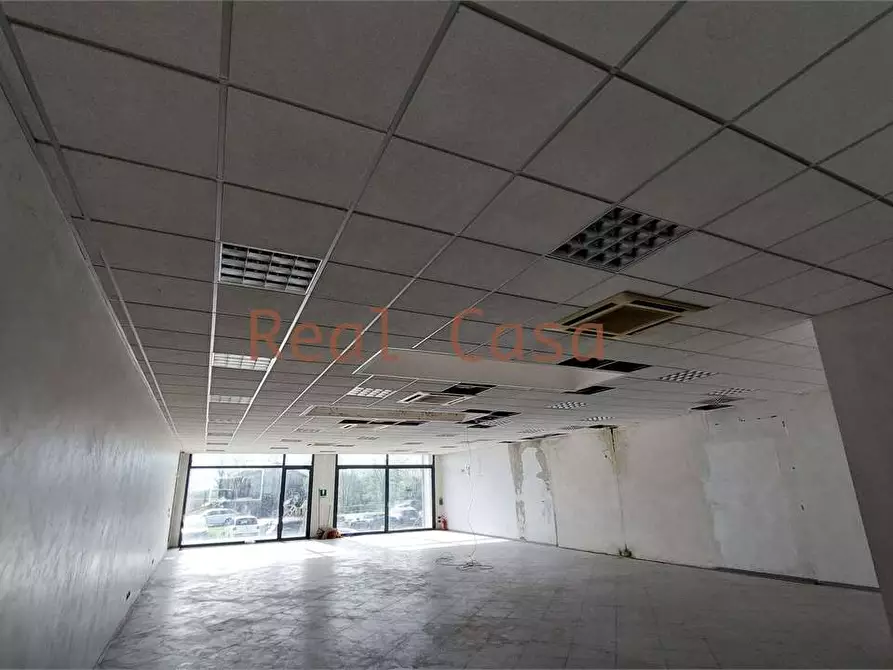 Immagine 22 di Negozio in affitto  in Via Giuseppe di Vittorio  2 a Reggio Nell'emilia